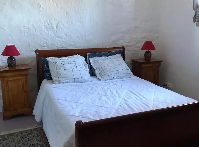 Le De La Maison Des Chats - En Quercy *