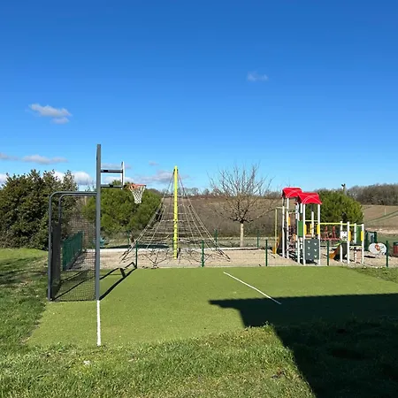 Le De La Maison Des Chats - En Quercy *