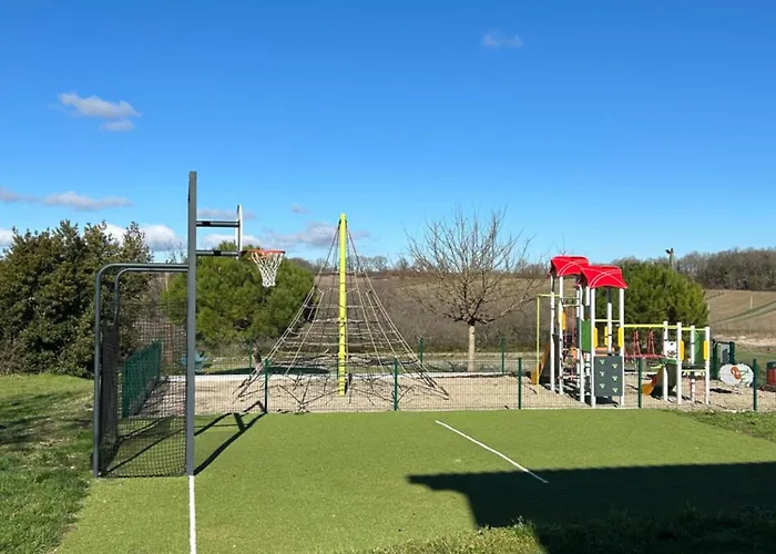 Le De La Maison Des Chats - En Quercy *